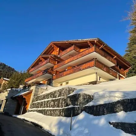 With Stunning View! Ski-in, Ski-out Lejlighed *