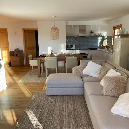 With Stunning View! Ski-in, Ski-out Apartment